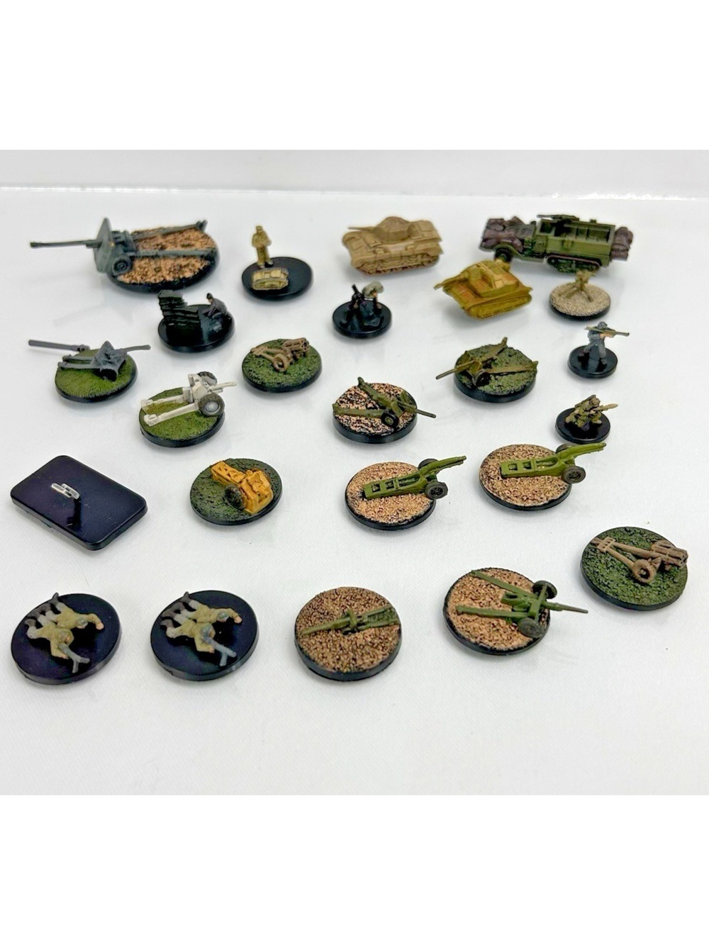 Axis & Allies Miniatures Wizards of the Coast Lot Soldiers, Tanks  & Artillery